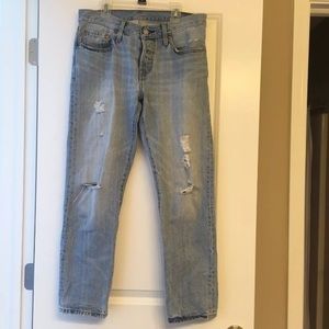 Levi’s 501 Light Wash Size 28 NWOT